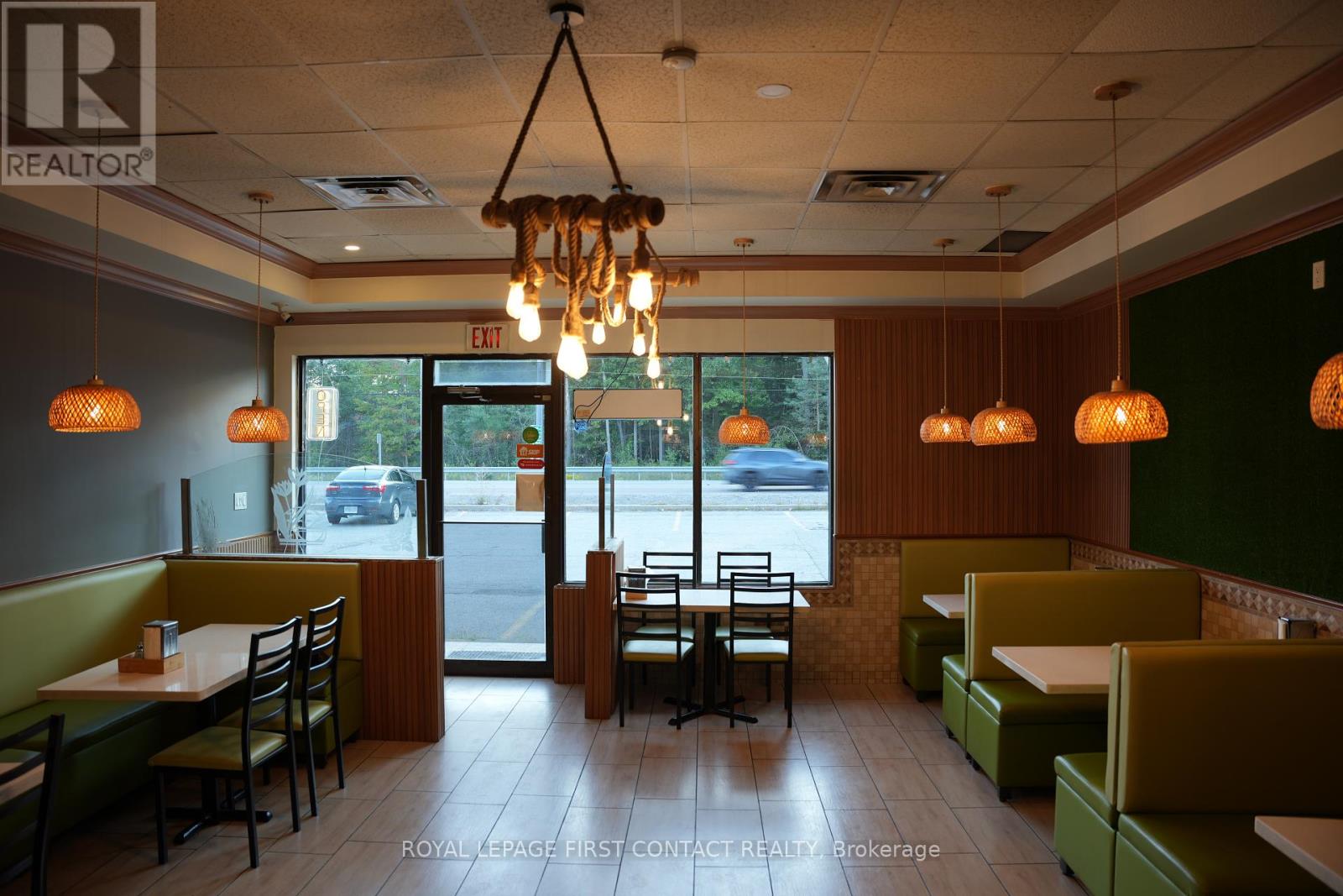 4 - 1179 Bayfield Street N, Springwater, Ontario  L9X 0N5 - Photo 4 - S12392241