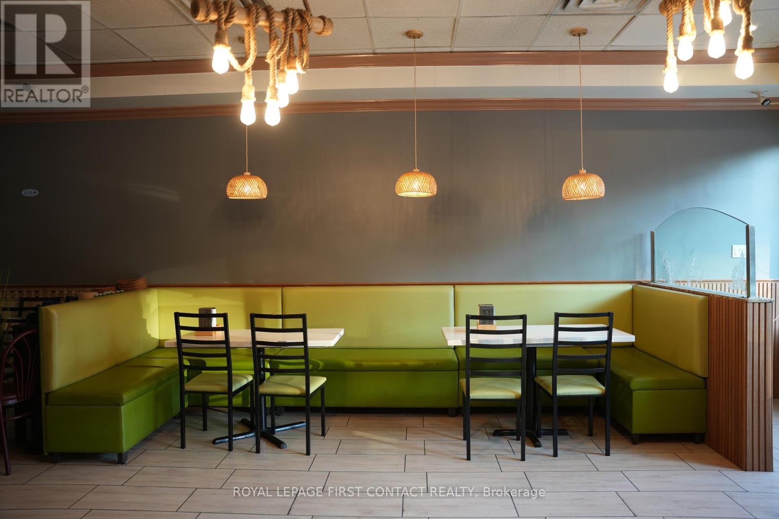 4 - 1179 Bayfield Street N, Springwater, Ontario  L9X 0N5 - Photo 8 - S12392241