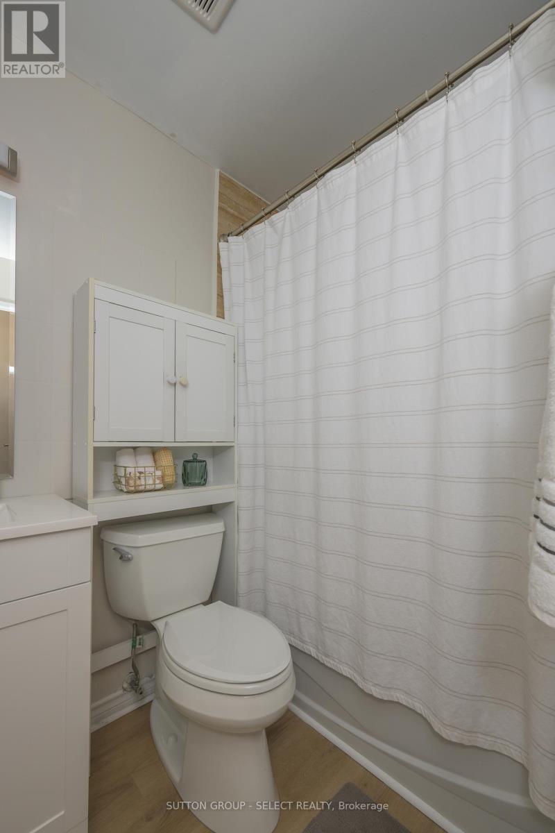 305 - 1600 Adelaide Street N, London North, Ontario  N5X 3H6 - Photo 20 - X12392329