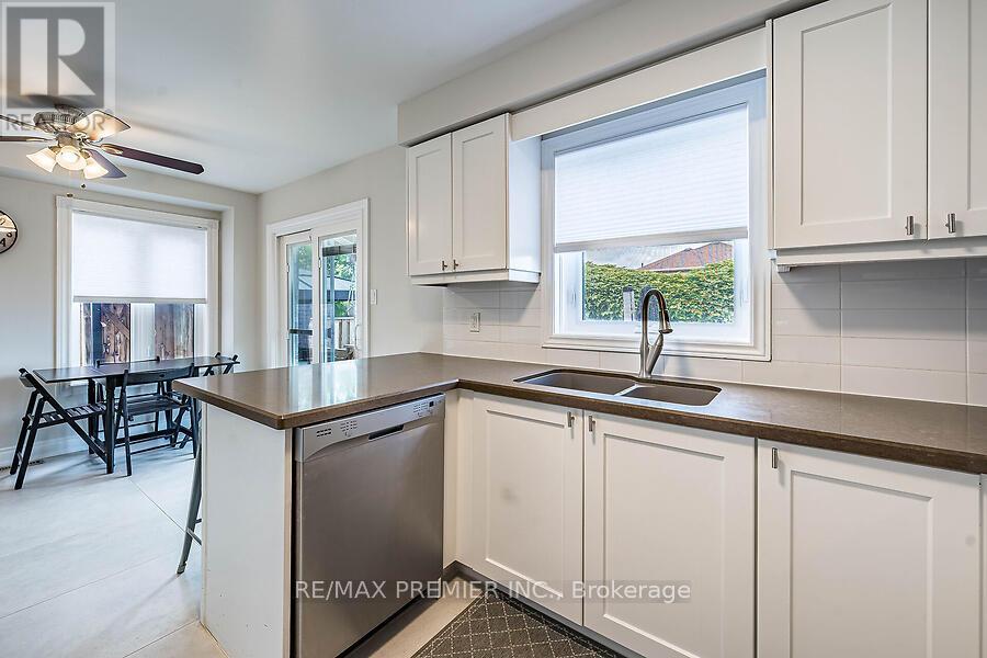 2 Grace Crescent, Barrie, Ontario  L4N 9S7 - Photo 14 - S12369124