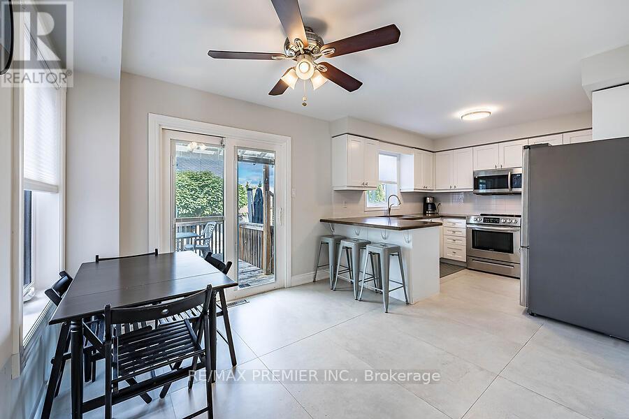 2 Grace Crescent, Barrie, Ontario  L4N 9S7 - Photo 11 - S12369124