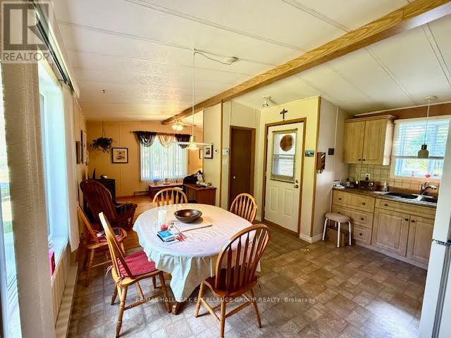 14 - 5279 County Rd 17 Road, Alfred And Plantagenet, Ontario  K0B 1A0 - Photo 8 - X12392331