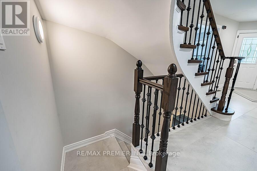 2 Grace Crescent, Barrie, Ontario  L4N 9S7 - Photo 30 - S12369124