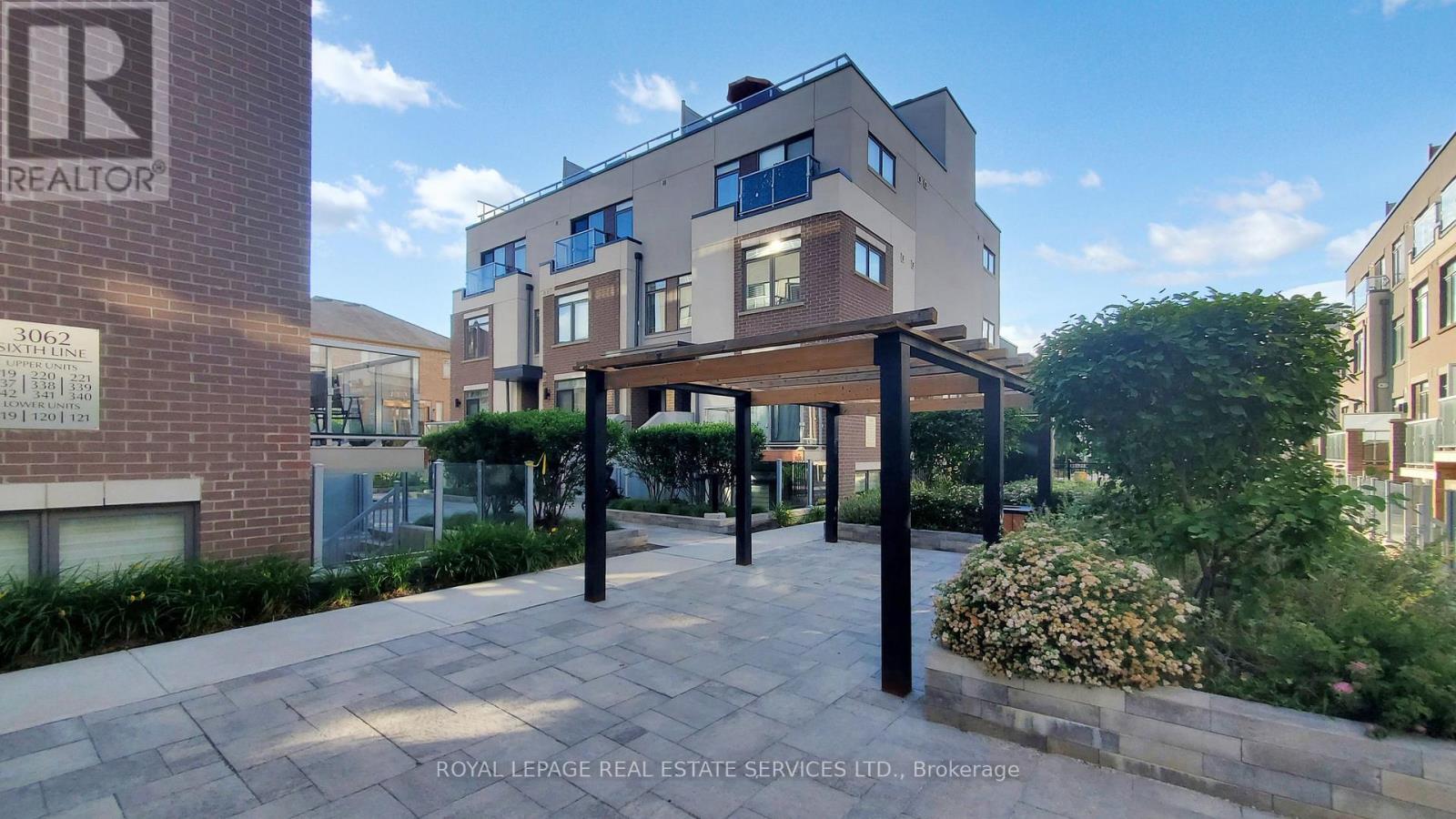 304 - 3058 Sixth Line, Oakville, Ontario  L6M 1P8 - Photo 2 - W12392190