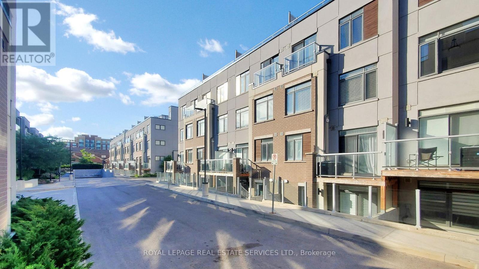 304 - 3058 Sixth Line, Oakville, Ontario  L6M 1P8 - Photo 3 - W12392190