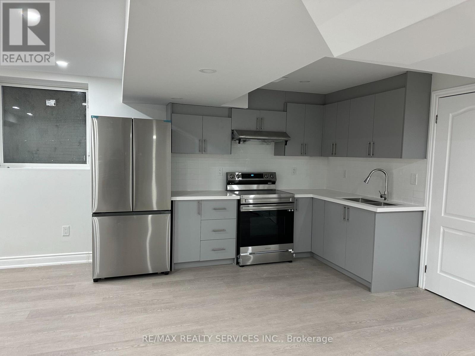 Basement - 27 Roulette Crescent, Brampton, Ontario  L7A 4R7 - Photo 2 - W12392231