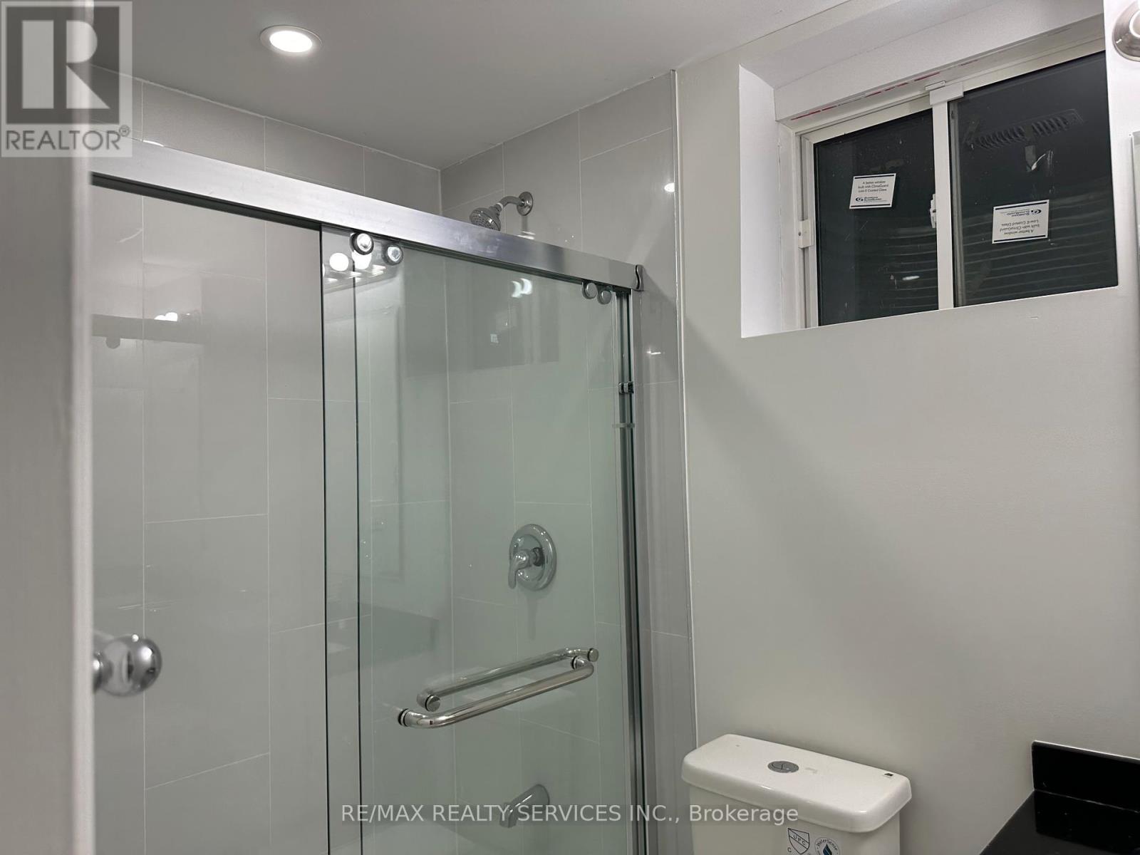 Basement - 27 Roulette Crescent, Brampton, Ontario  L7A 4R7 - Photo 8 - W12392231