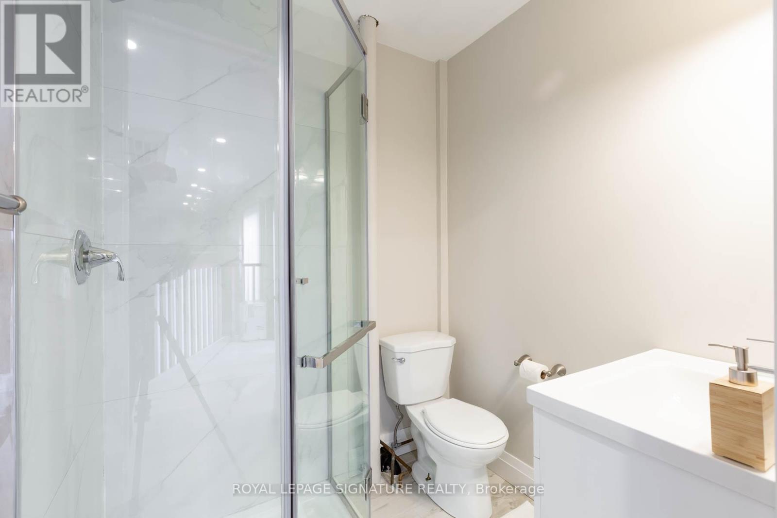 1969 Balsam Avenue, Mississauga, Ontario  L5J 1L3 - Photo 33 - W12392243