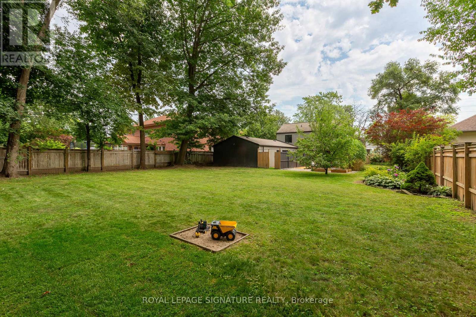 1969 Balsam Avenue, Mississauga, Ontario  L5J 1L3 - Photo 39 - W12392243