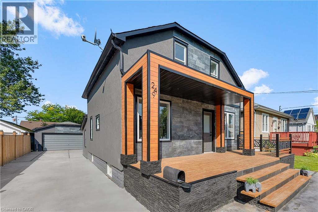 249 S Wallace Avenue S, Welland, Ontario  L3B 1R7 - Photo 1 - 40767305