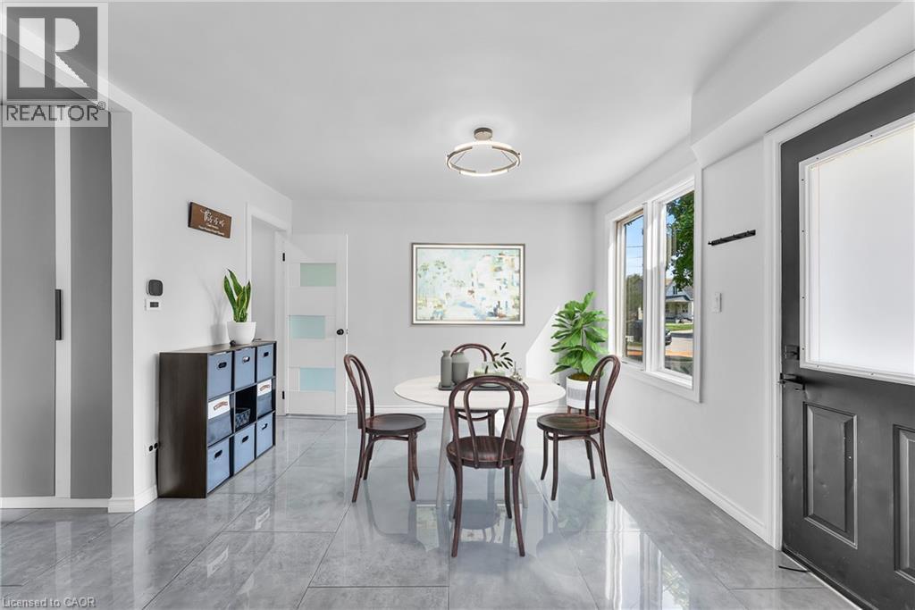 249 S Wallace Avenue S, Welland, Ontario  L3B 1R7 - Photo 12 - 40767305