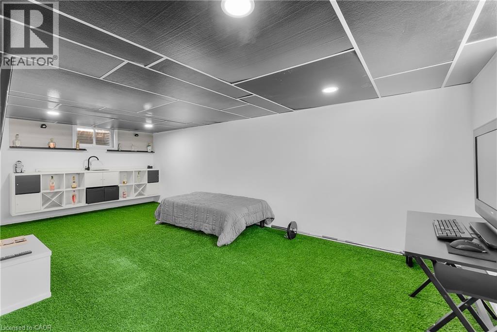 249 S Wallace Avenue S, Welland, Ontario  L3B 1R7 - Photo 28 - 40767305