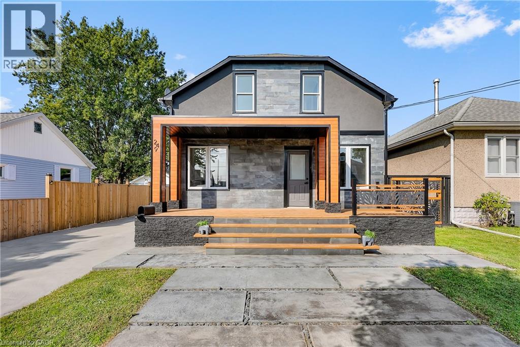 249 S Wallace Avenue S, Welland, Ontario  L3B 1R7 - Photo 3 - 40767305