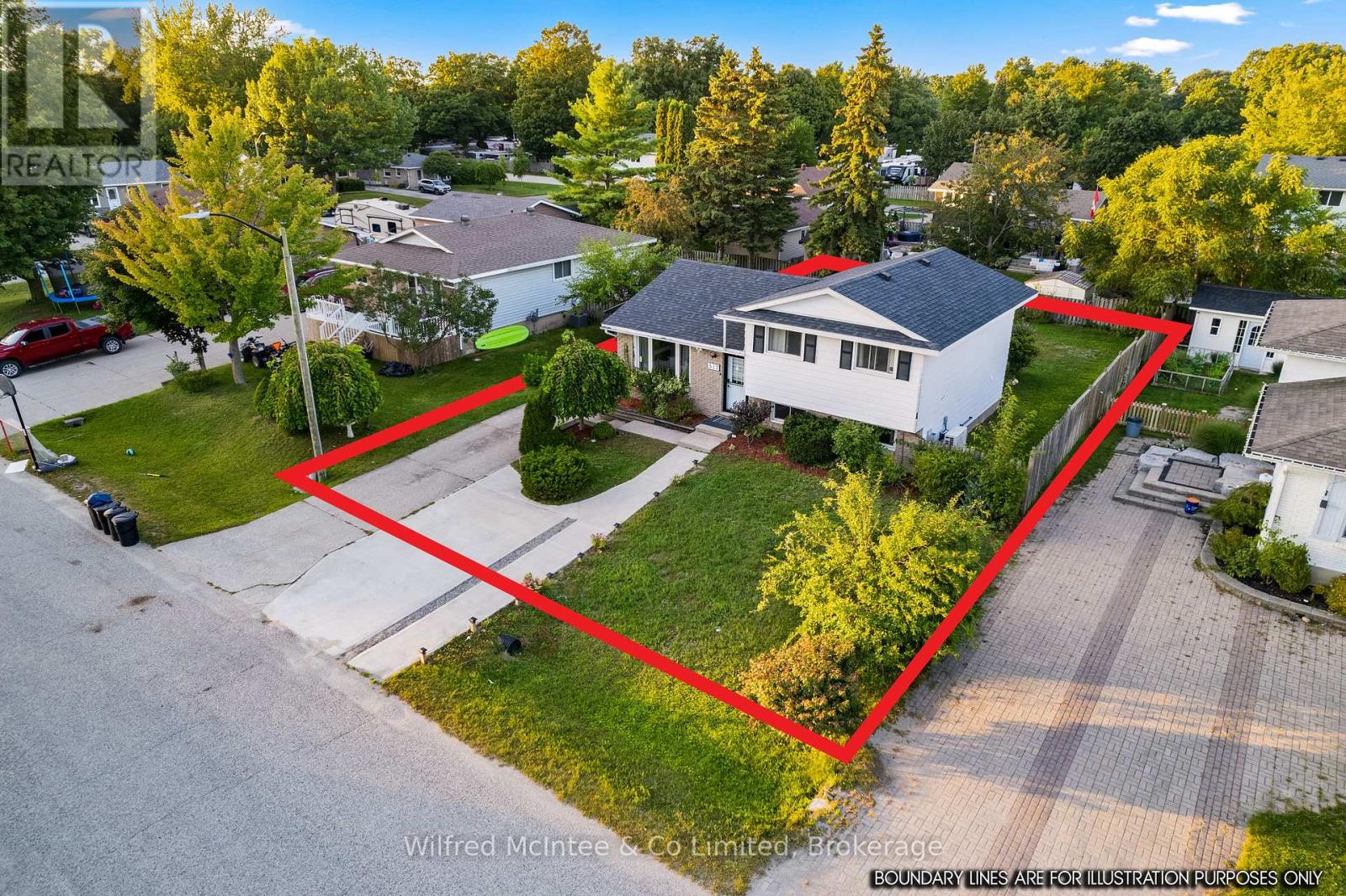 517 Wales Drive, Saugeen Shores, Ontario  N0H 2C1 - Photo 3 - X12392311