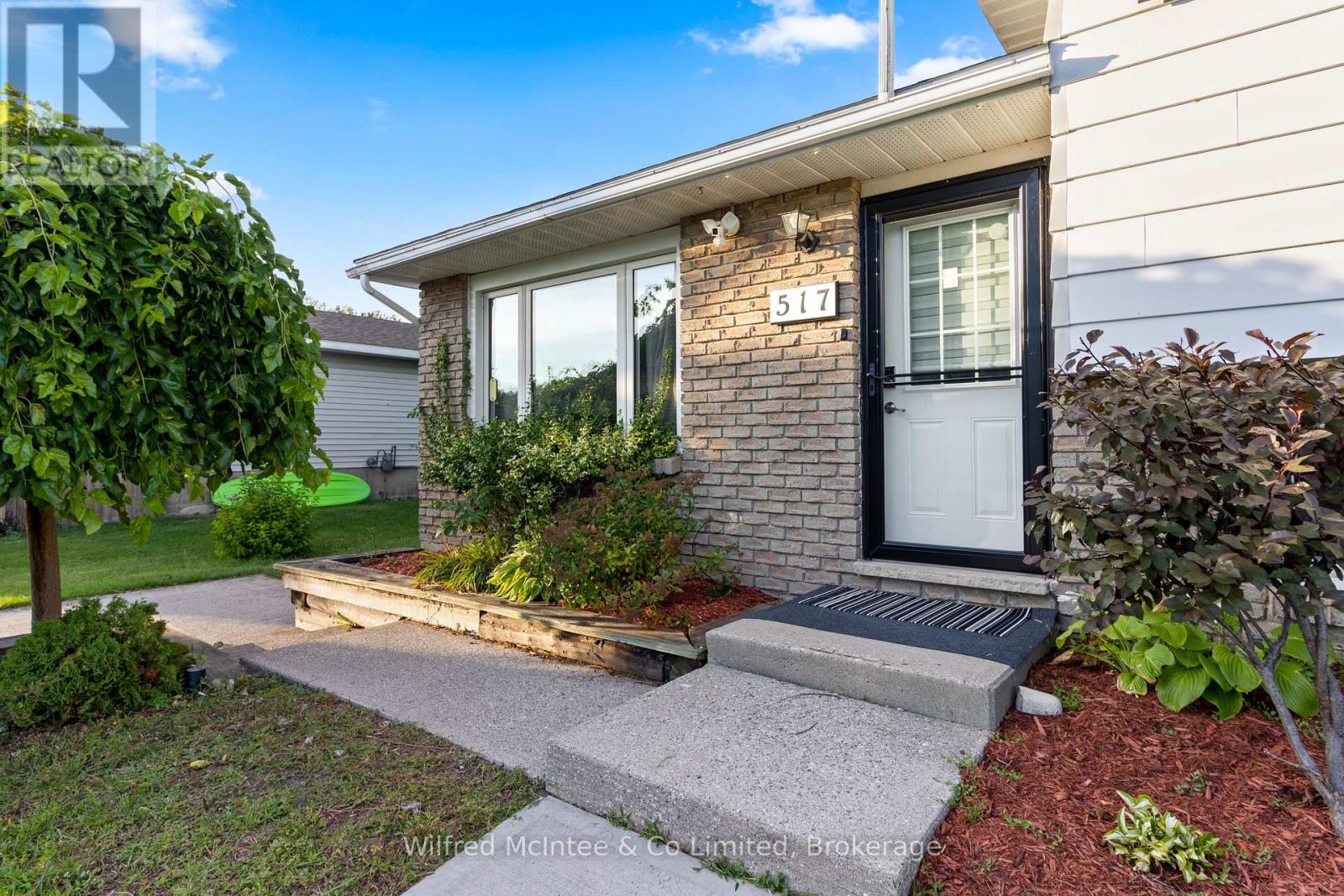517 Wales Drive, Saugeen Shores, Ontario  N0H 2C1 - Photo 5 - X12392311