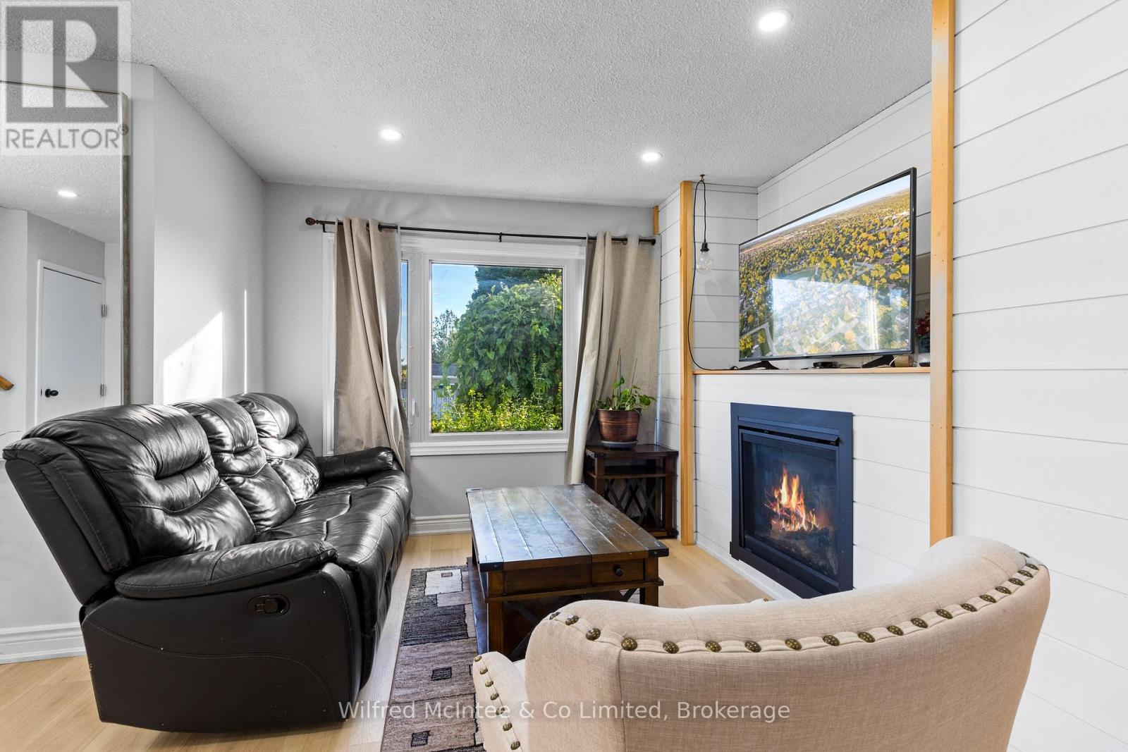 517 Wales Drive, Saugeen Shores, Ontario  N0H 2C1 - Photo 8 - X12392311