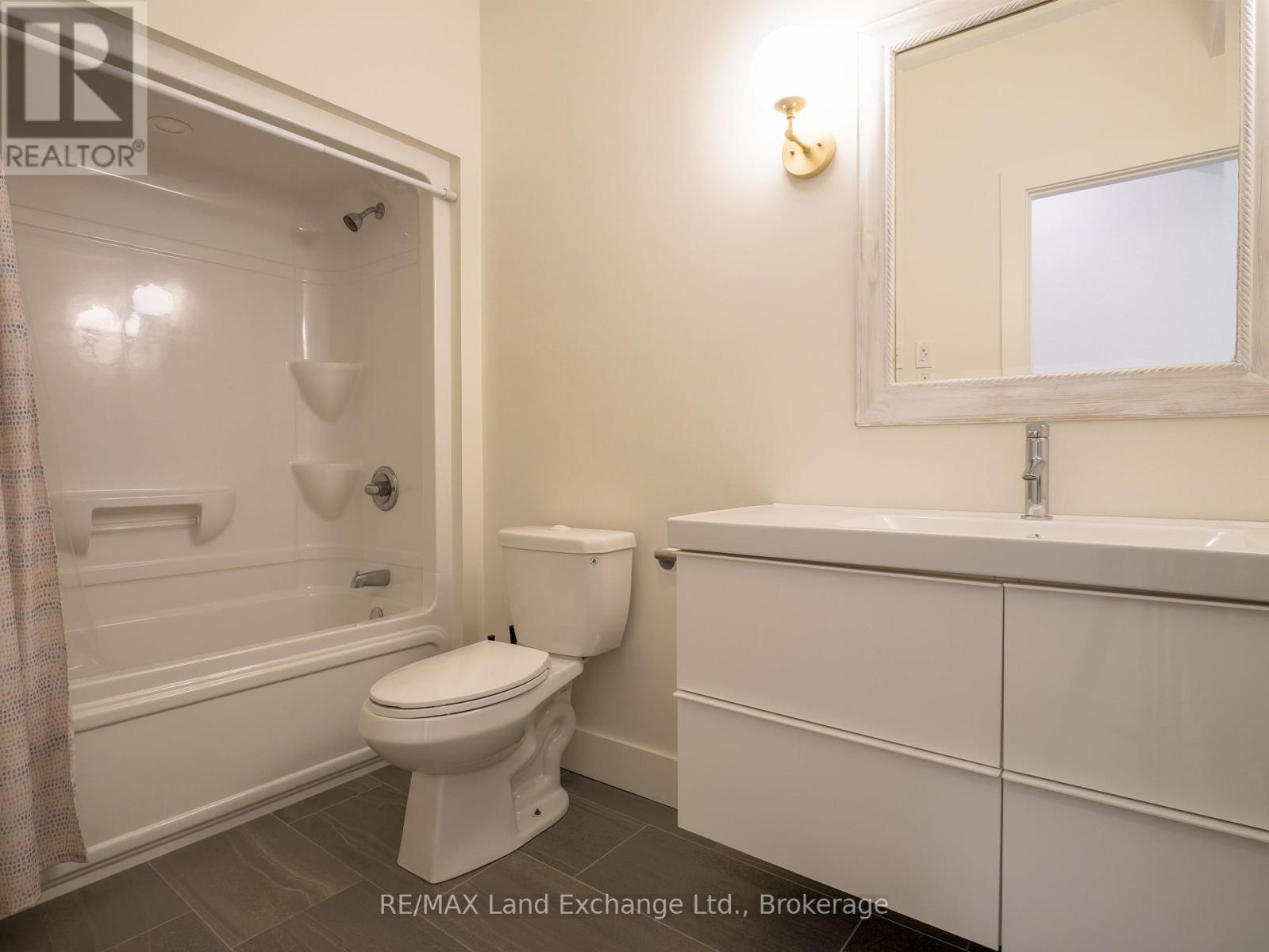 72 Ottawa Avenue, Saugeen Shores, Ontario  N0H 2L0 - Photo 33 - X12392358