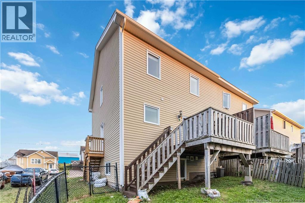 940 Bernard, Dieppe, New Brunswick  E1A 5A4 - Photo 47 - NB126394