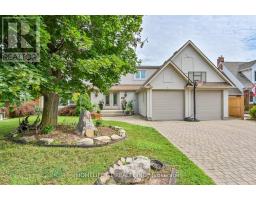10 DOUGLAS PLACE, Hamilton, Ontario