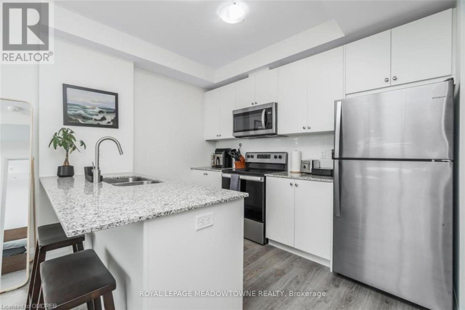 1206 - 60 Charles Street W, Kitchener, Ontario  N2G 0C9 - Photo 9 - X12392167
