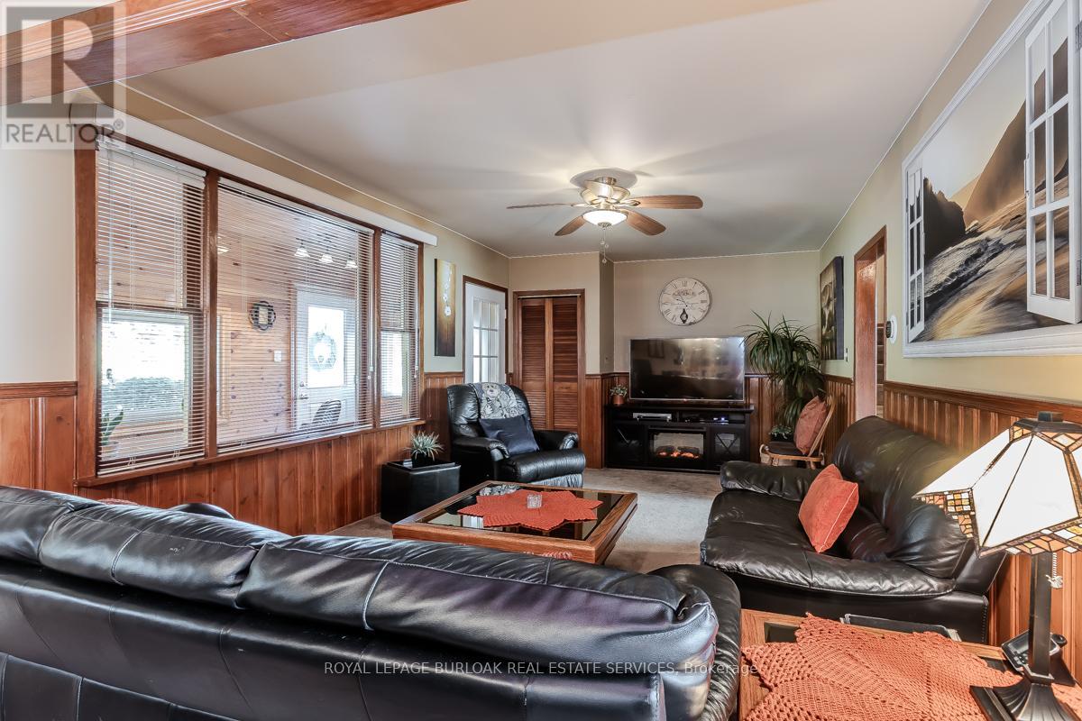 270 Jones Road, Hamilton (Fruitland), Ontario  L8E 5J5 - Photo 28 - X12392234