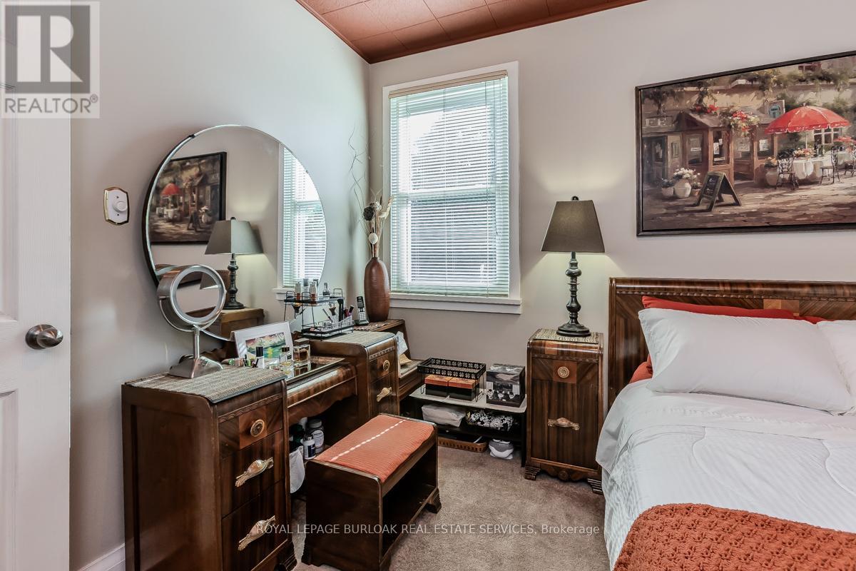 270 Jones Road, Hamilton (Fruitland), Ontario  L8E 5J5 - Photo 40 - X12392234