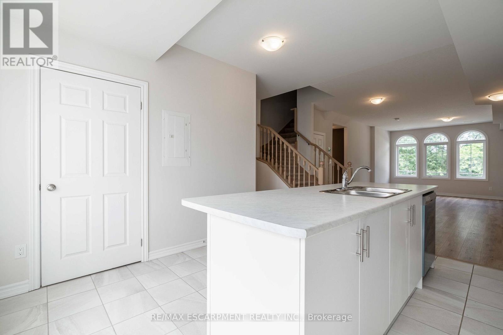 7 - 677 Park Road, Brantford, Ontario  N3R 0A2 - Photo 11 - X12392268