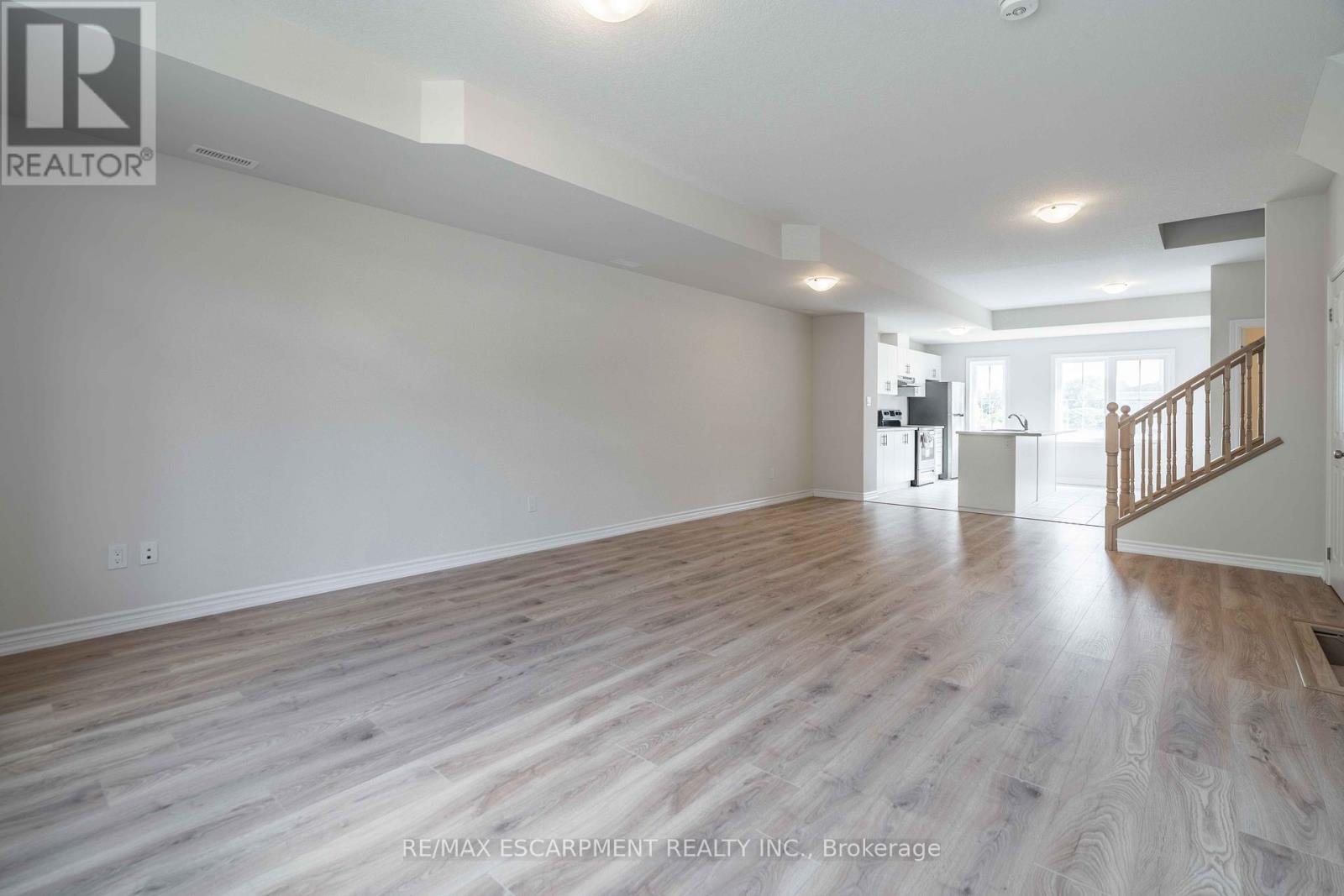 7 - 677 Park Road, Brantford, Ontario  N3R 0A2 - Photo 6 - X12392268