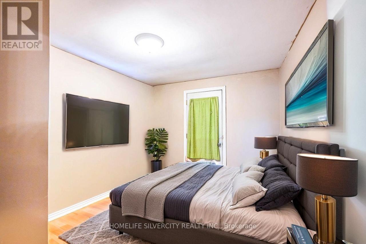 5537 Montrose Road, Niagara Falls, Ontario  L2H 1K9 - Photo 9 - X12392281