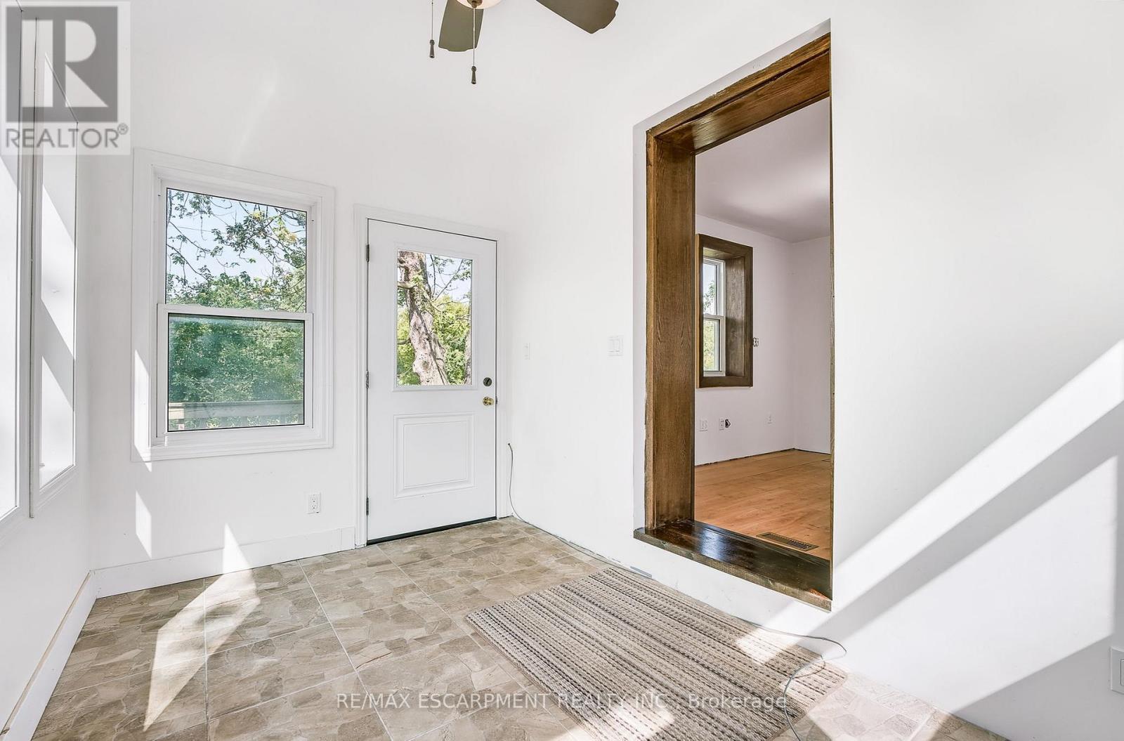 483 Harvest Road, Hamilton, Ontario  L9H 5E2 - Photo 17 - X12392292