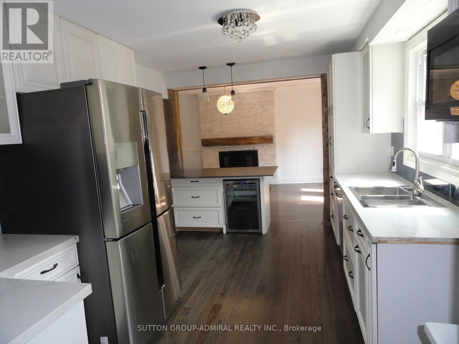 2776 Tallberg Court, Mississauga, Ontario  L5J 1T1 - Photo 8 - W12363202