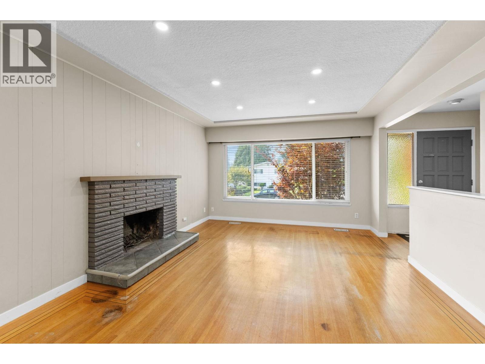 695 Newport Street, Coquitlam, British Columbia  V3J 3H7 - Photo 5 - R3043379