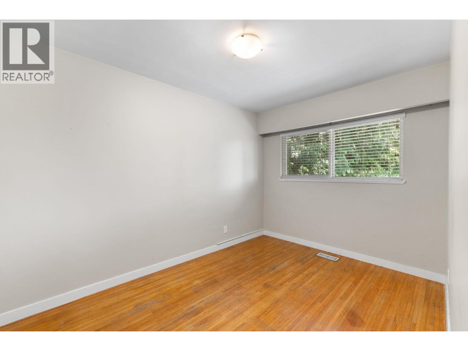 695 Newport Street, Coquitlam, British Columbia  V3J 3H7 - Photo 13 - R3043379