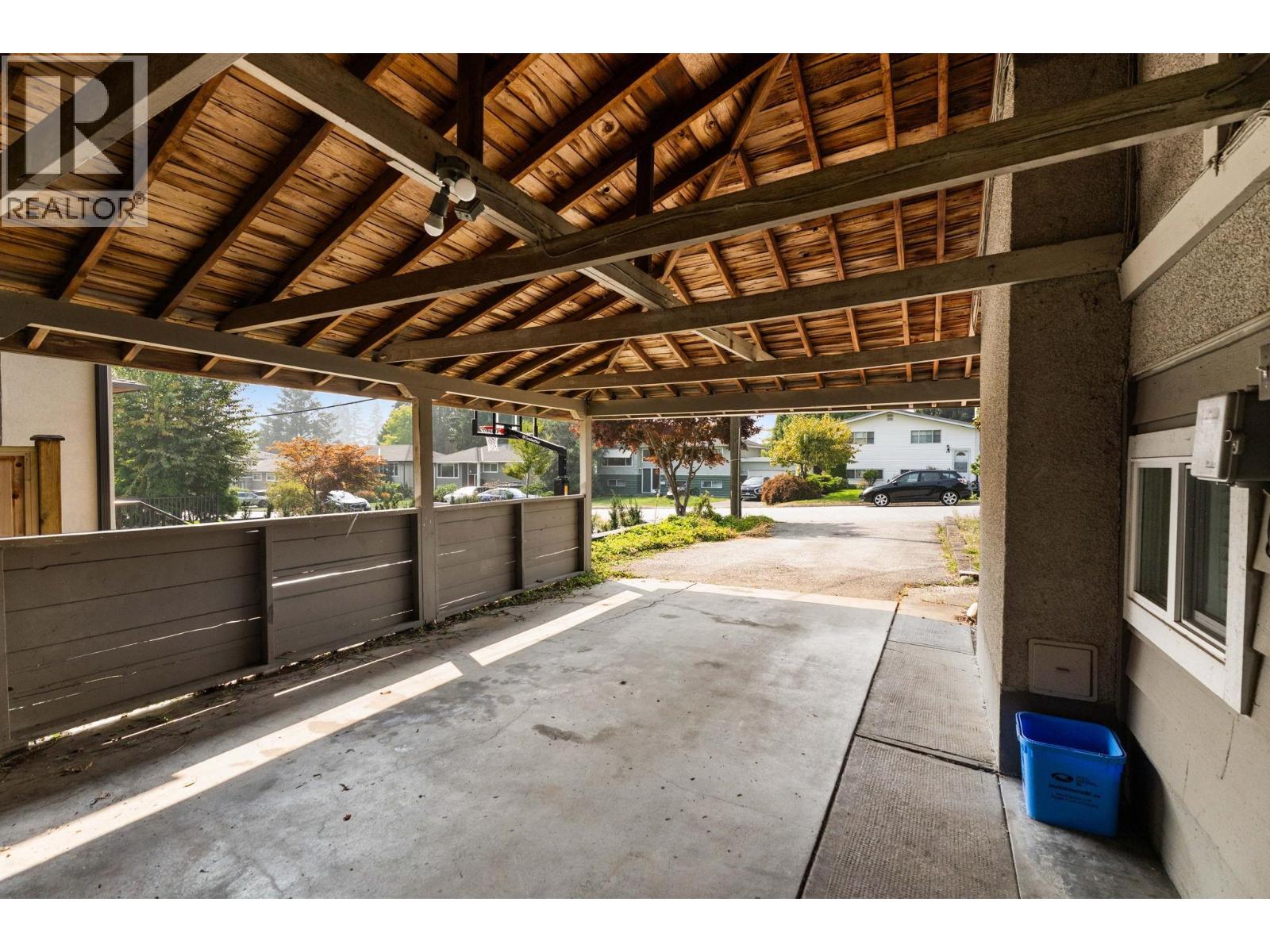 695 Newport Street, Coquitlam, British Columbia  V3J 3H7 - Photo 30 - R3043379