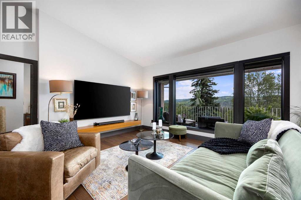 38 Sunrise Way, Priddis Greens, Alberta  T0L 1W3 - Photo 6 - A2248122