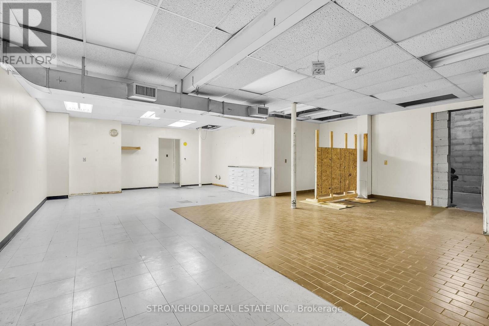 2 - 190 Huron Street, Woodstock, Ontario  N4S 7A1 - Photo 23 - X12392440