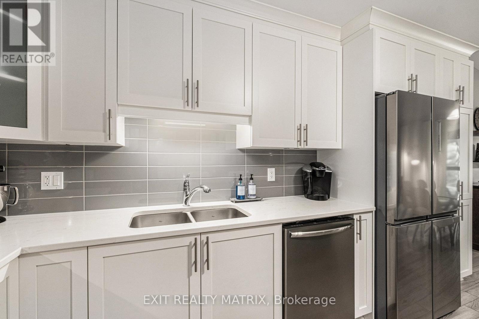 210 - 83 St Moritz Terrace, Russell, Ontario  K0A 1W0 - Photo 10 - X12392391