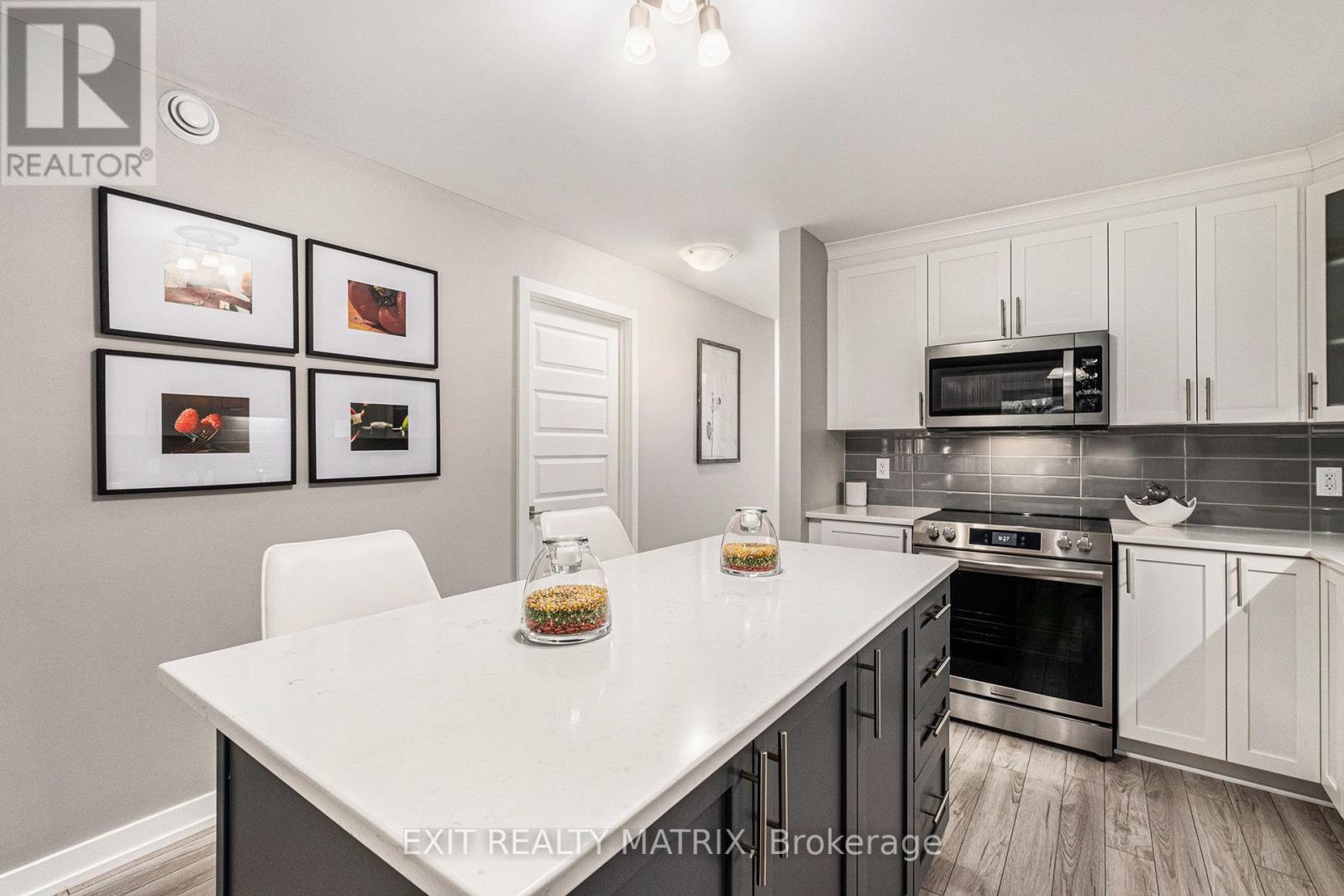 210 - 83 St Moritz Terrace, Russell, Ontario  K0A 1W0 - Photo 11 - X12392391