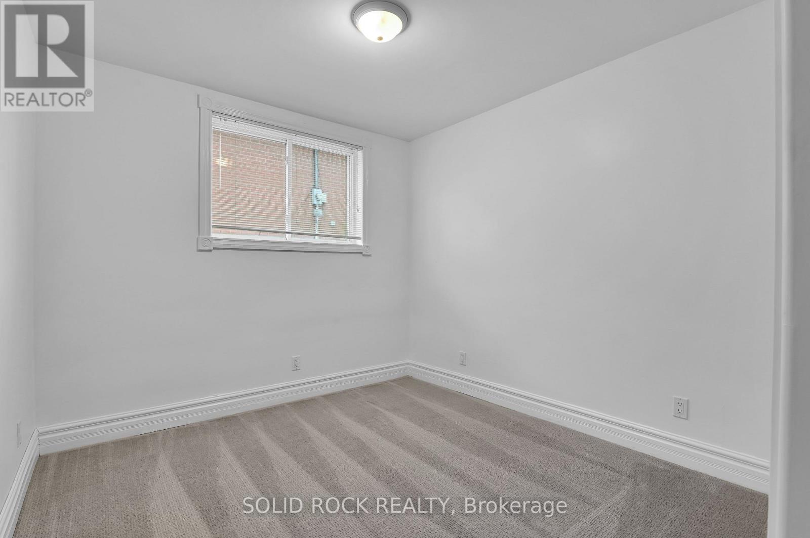 B - 193 Glynn Avenue, Ottawa, Ontario  K1K 1S4 - Photo 19 - X12392417