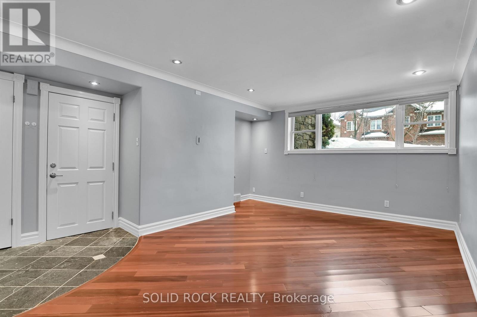 B - 193 Glynn Avenue, Ottawa, Ontario  K1K 1S4 - Photo 5 - X12392417