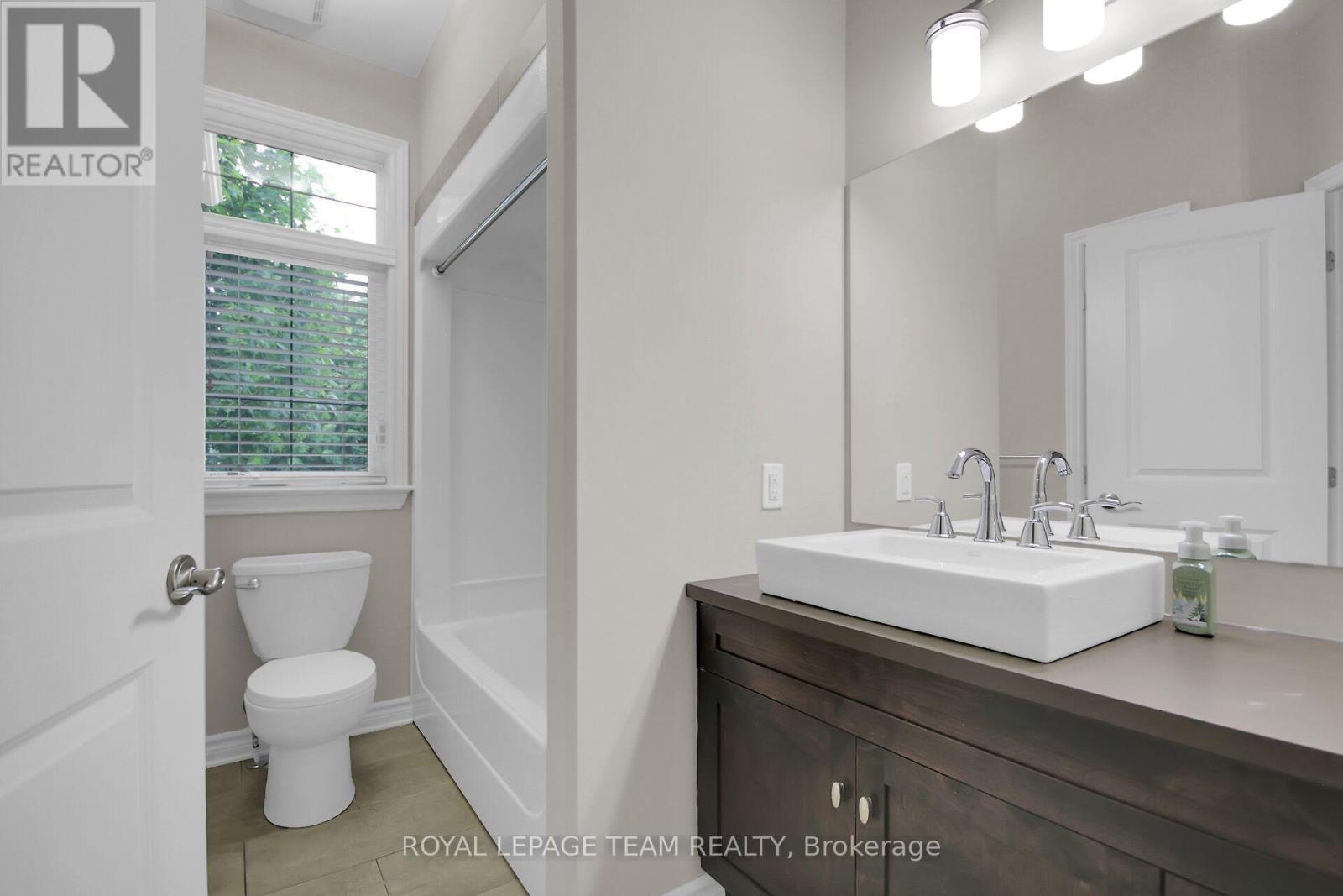 142 West Ridge Drive, Ottawa, Ontario  K2S 2H3 - Photo 23 - X12392447
