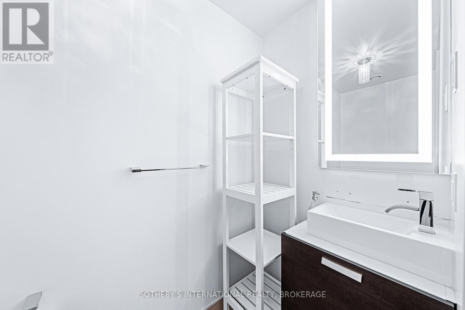 212 - 629 King Street W, Toronto, Ontario  M5V 0G9 - Photo 9 - C12392519