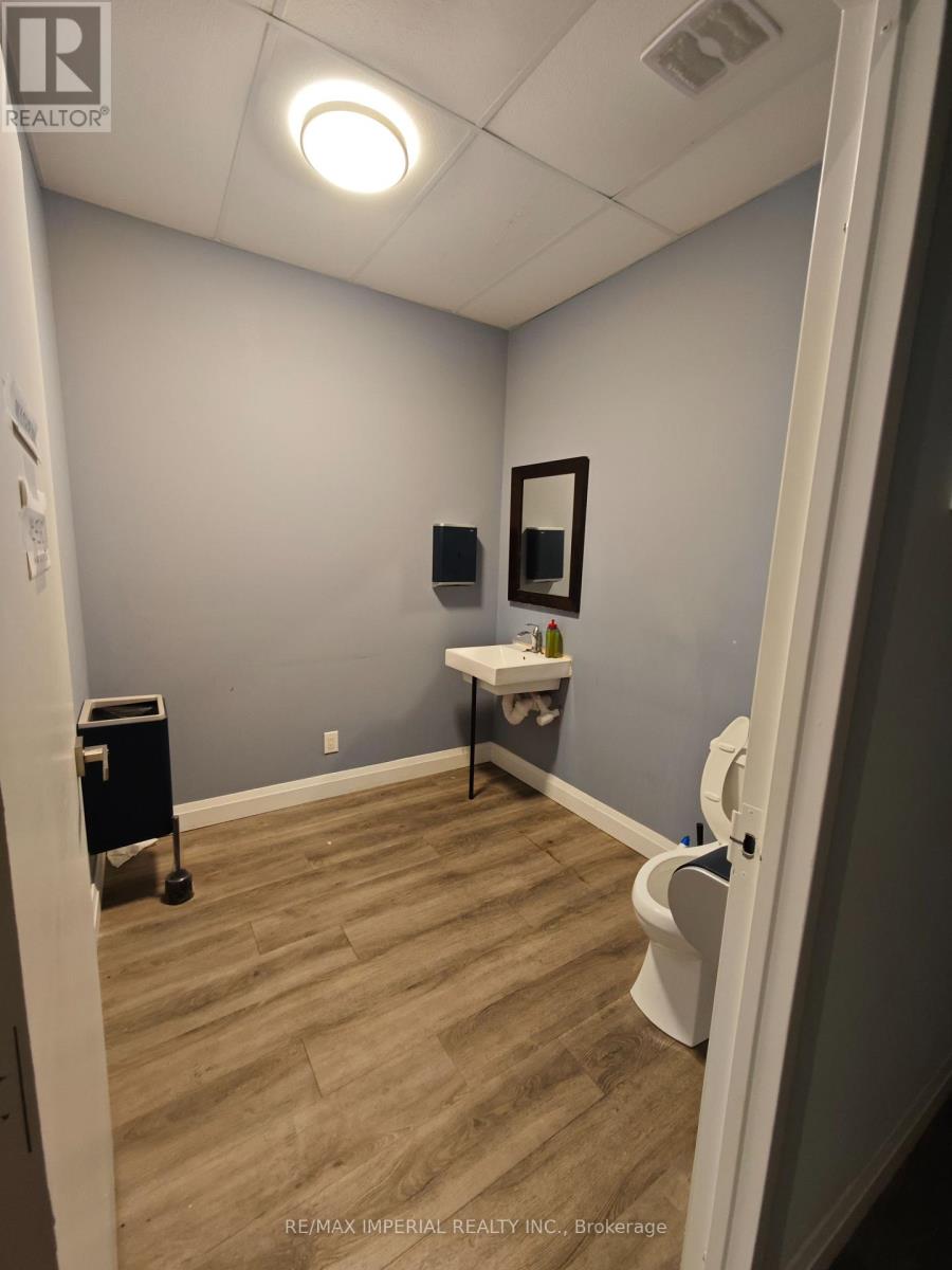 4 - 70 Forest Manor Road, Toronto, Ontario  M2J 1M6 - Photo 14 - C12392306