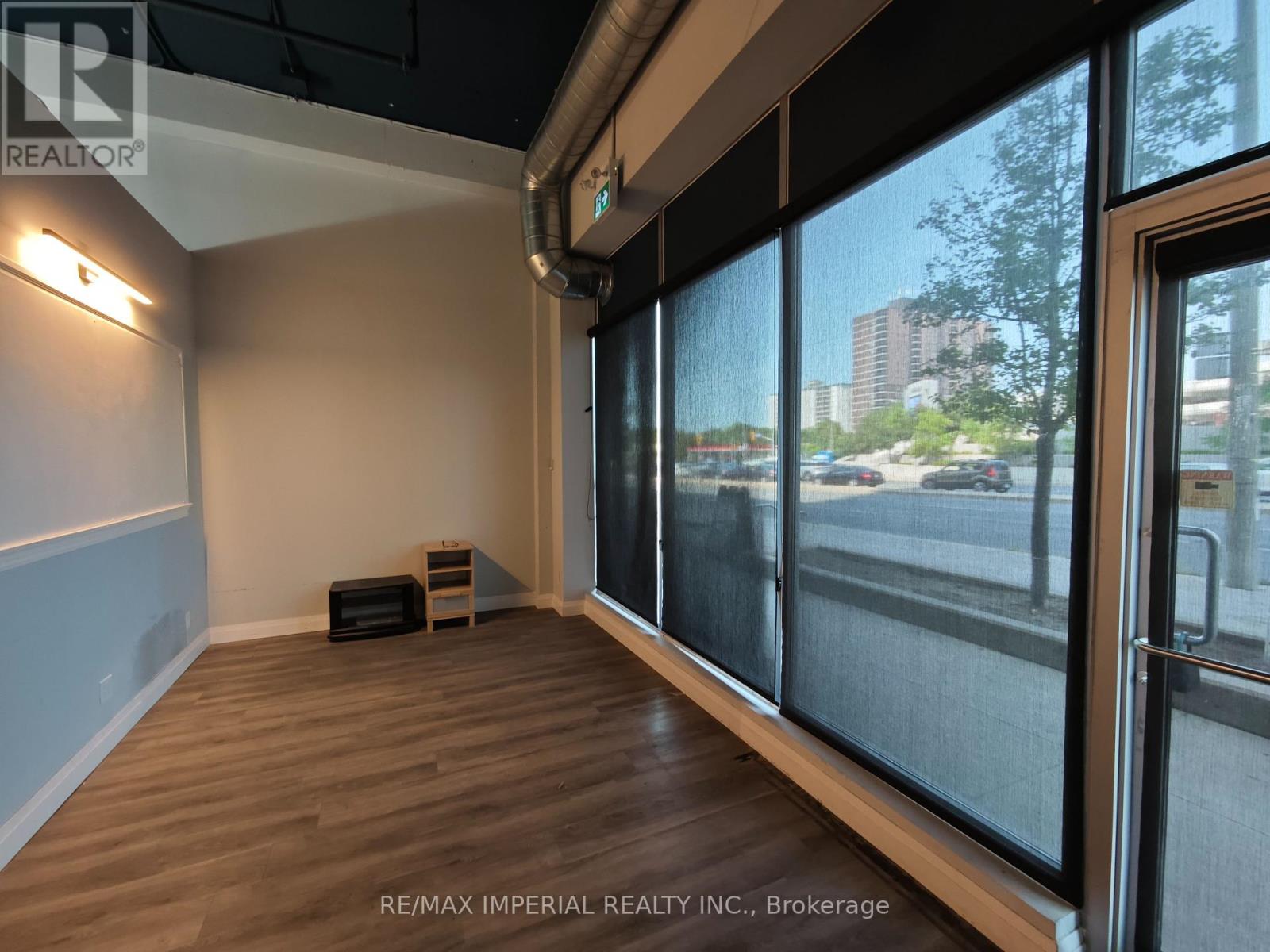 4 - 70 Forest Manor Road, Toronto, Ontario  M2J 1M6 - Photo 9 - C12392306