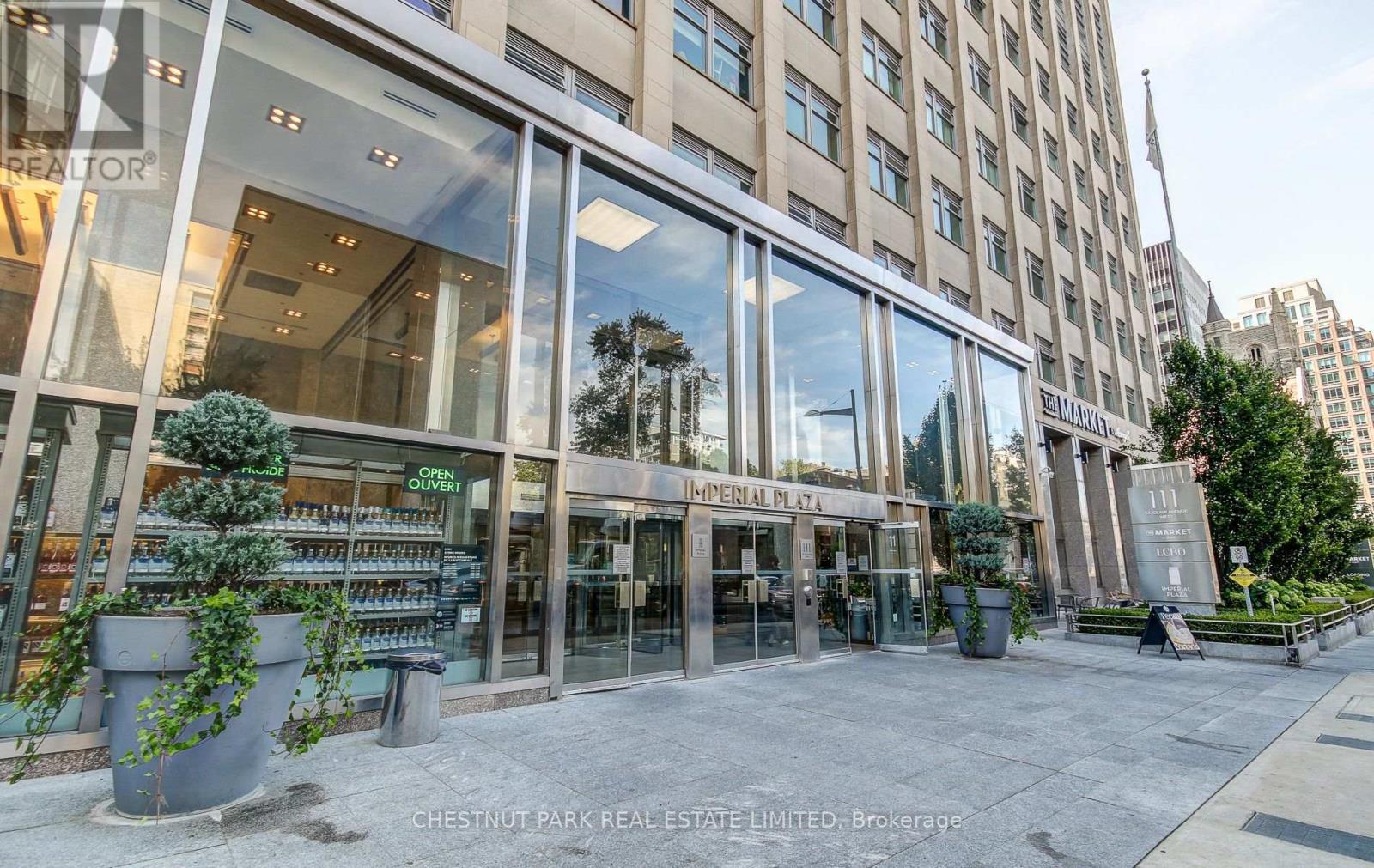 1820 - 111 St Clair Avenue W, Toronto (Yonge-St. Clair), Ontario  M4V 1N5 - Photo 1 - C12392334