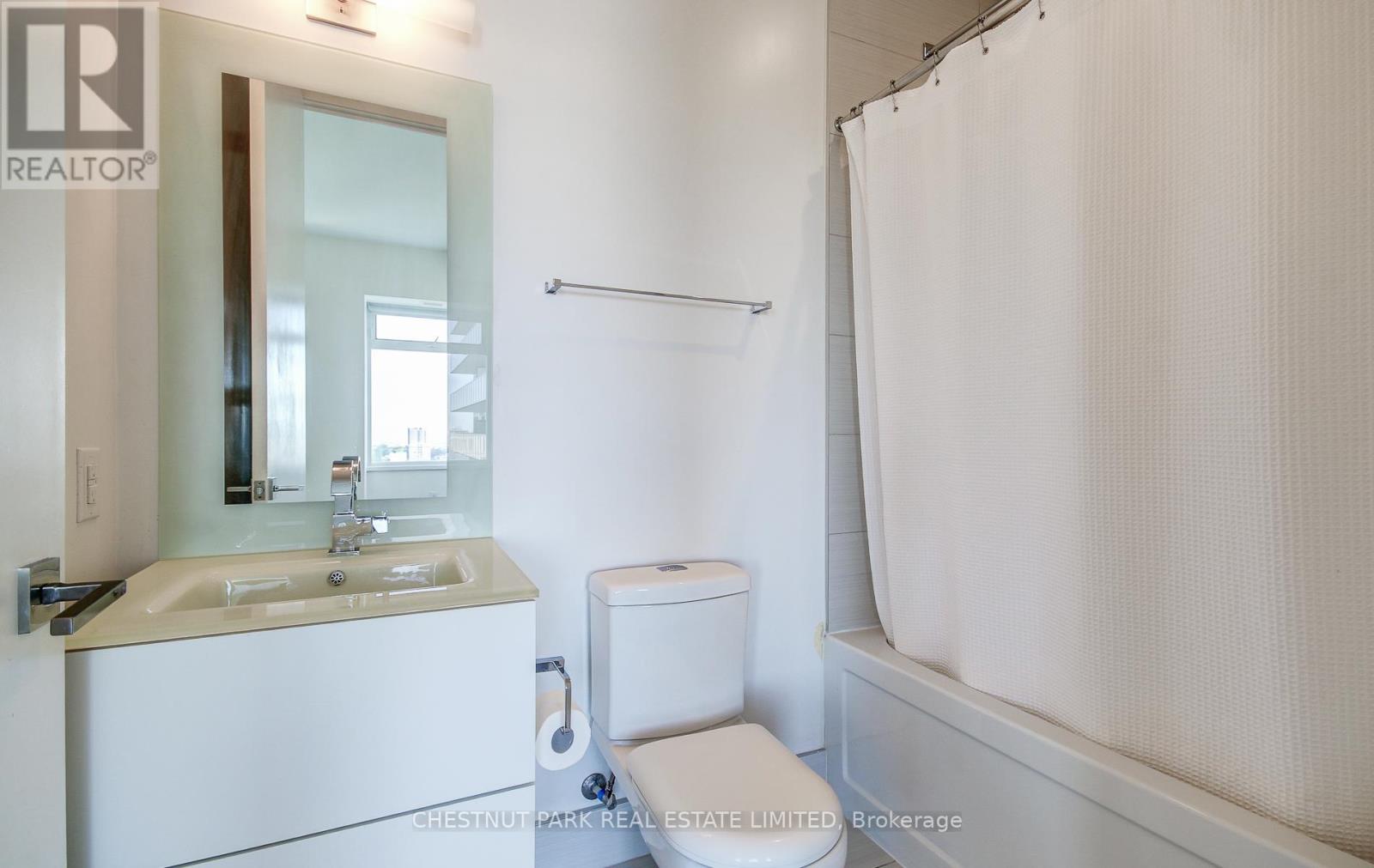 1820 - 111 St Clair Avenue W, Toronto (Yonge-St. Clair), Ontario  M4V 1N5 - Photo 17 - C12392334