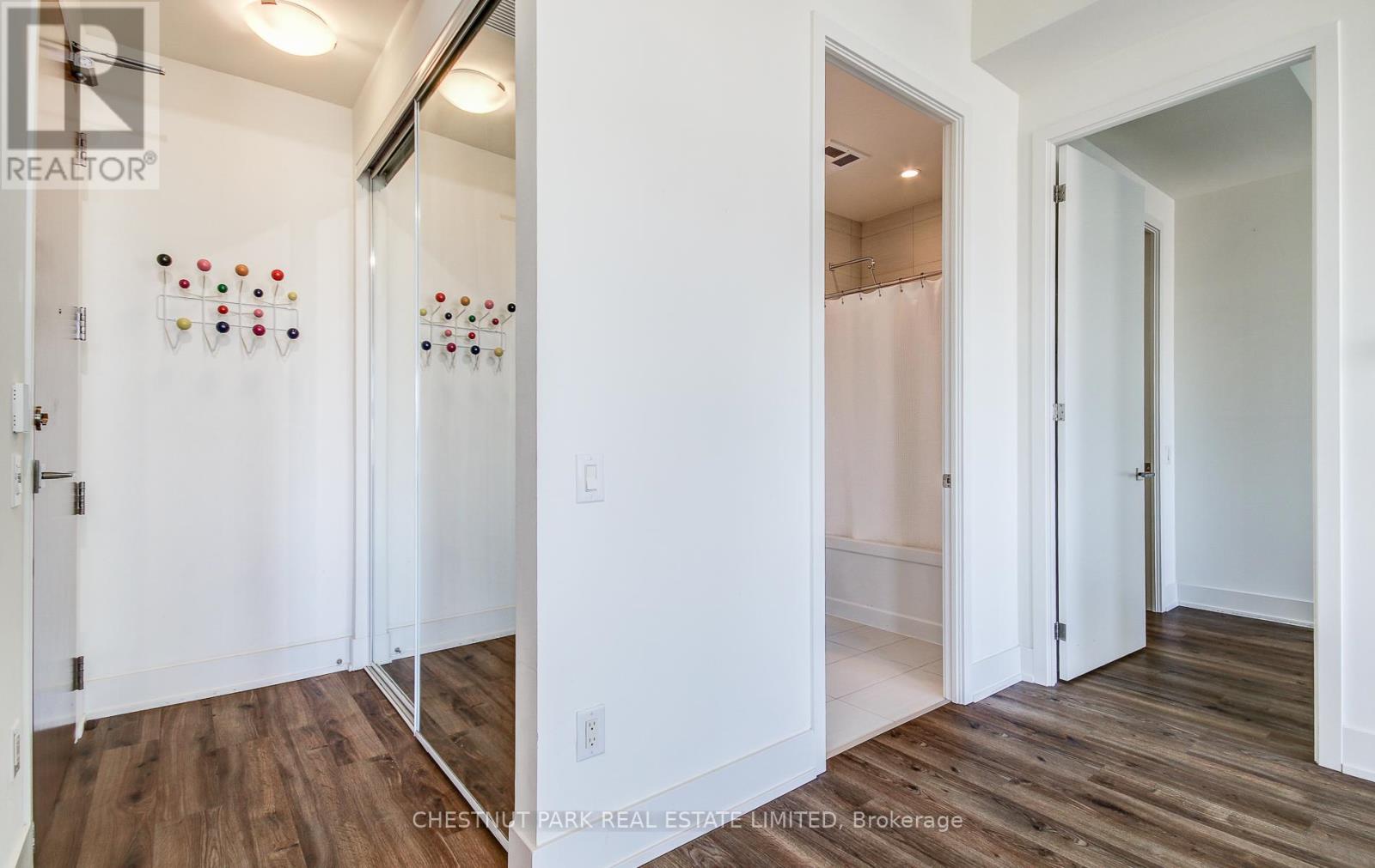 1820 - 111 St Clair Avenue W, Toronto (Yonge-St. Clair), Ontario  M4V 1N5 - Photo 18 - C12392334