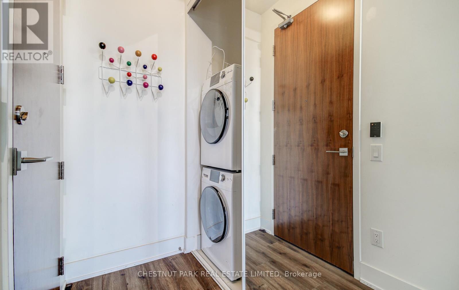 1820 - 111 St Clair Avenue W, Toronto (Yonge-St. Clair), Ontario  M4V 1N5 - Photo 19 - C12392334