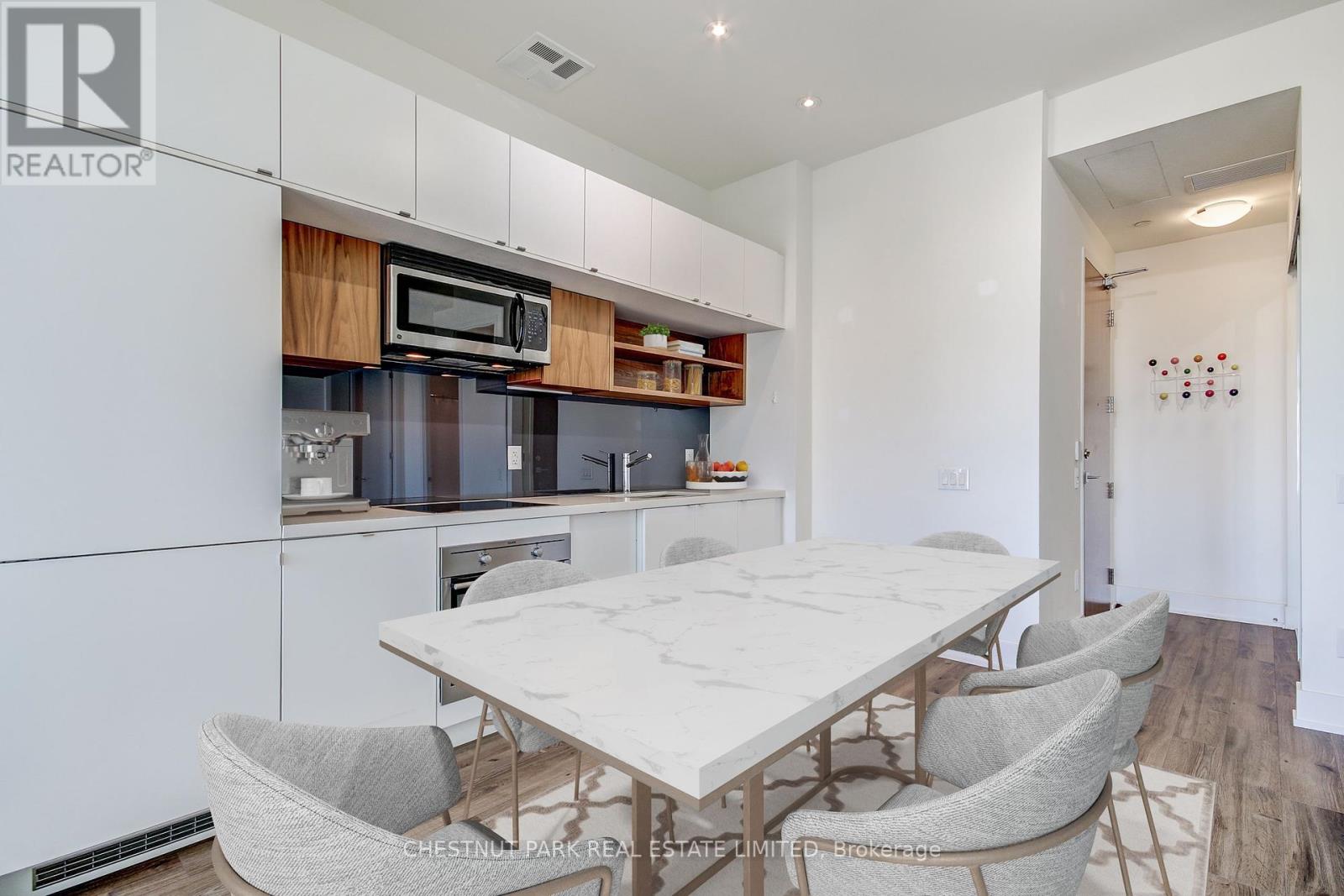 1820 - 111 St Clair Avenue W, Toronto (Yonge-St. Clair), Ontario  M4V 1N5 - Photo 5 - C12392334