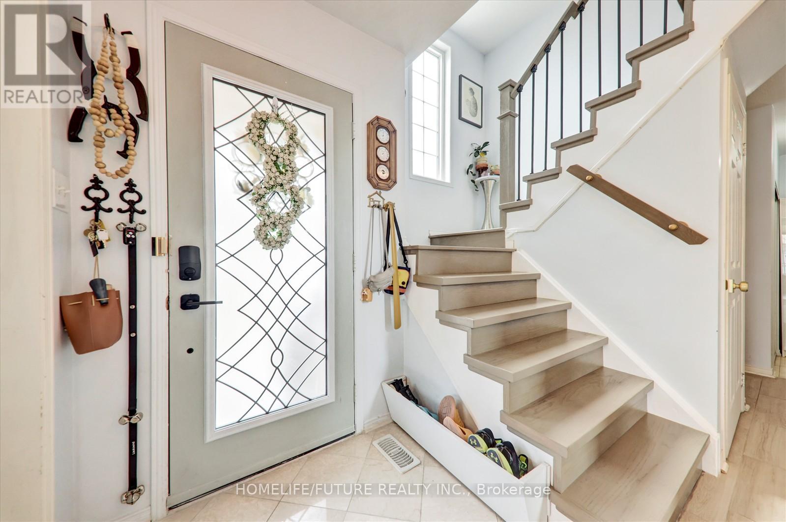 2 Clowes Street, Ajax, Ontario  L1Z 0K9 - Photo 11 - E12392336